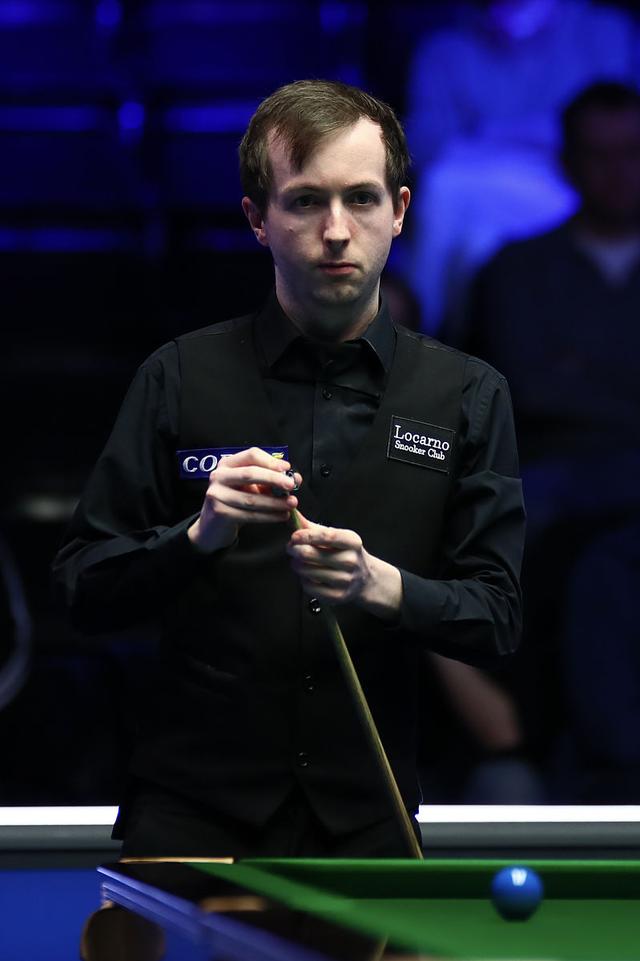 背后的体贴 背后的体贴